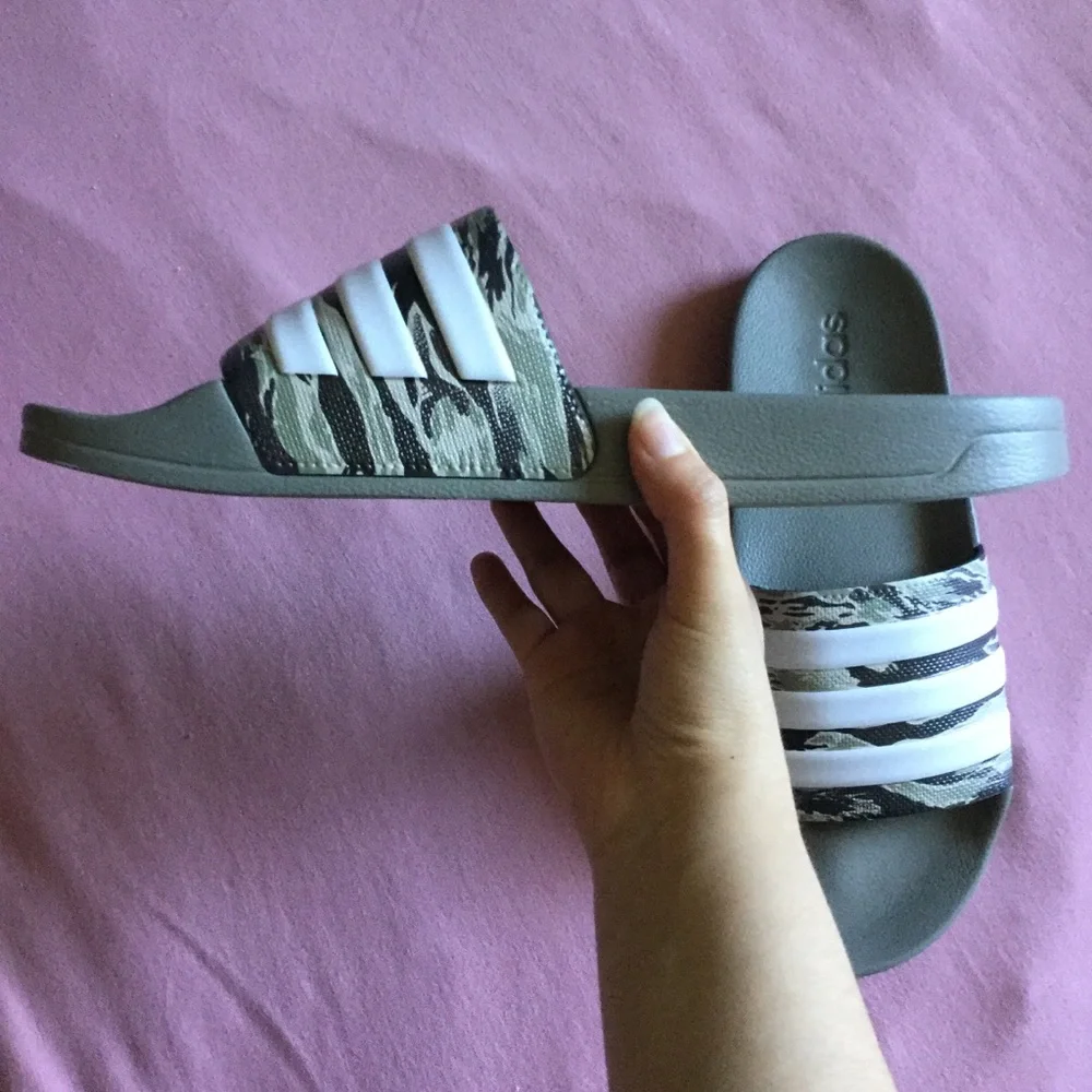 Adidas Adilette Cloudfoam camo shower slides NWOT